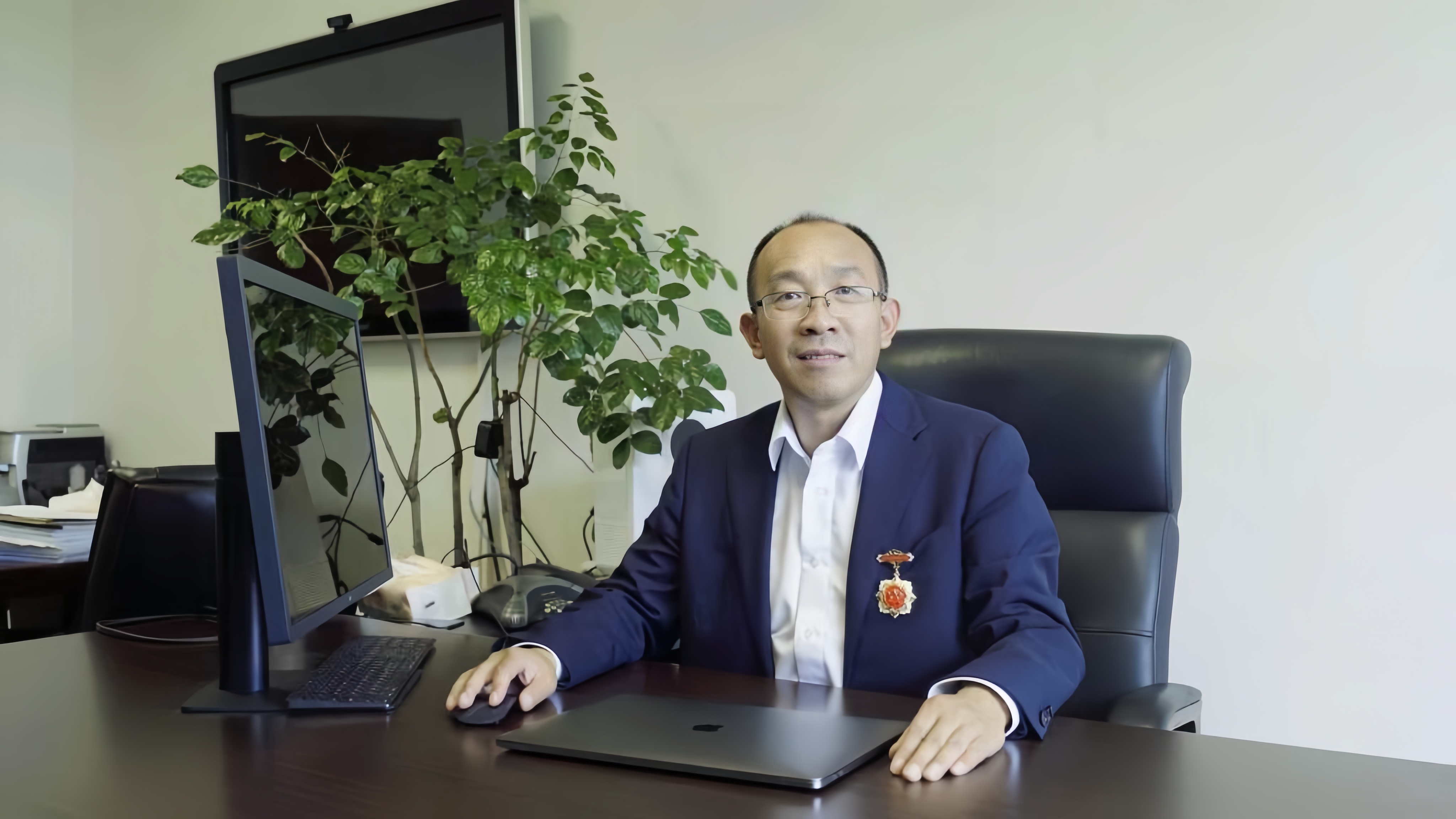 安博网页版创新论坛第一千四百八十五讲：金属-有机限域结构可控组装与拟酶催化