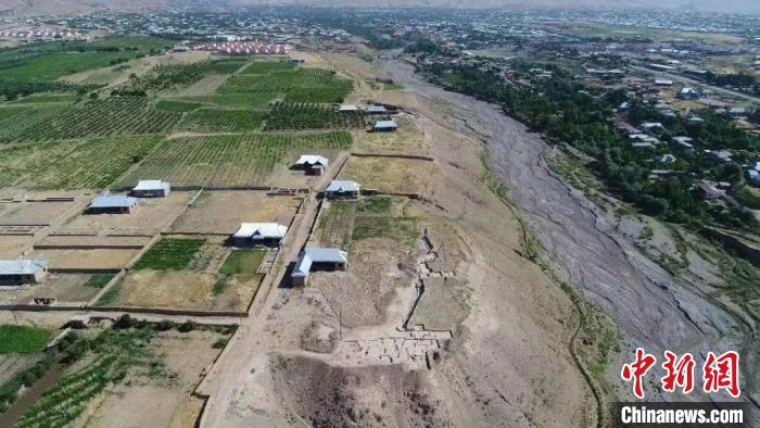 图为拉巴特一号墓地遗址区地形。　安博网页版 供图